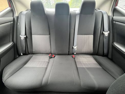 Used 2025 Nissan Sentra SV FWD image 38