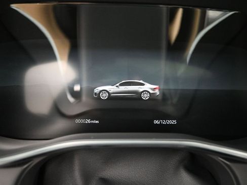 New 2024 Jaguar XF R-Dynamic SE image 22