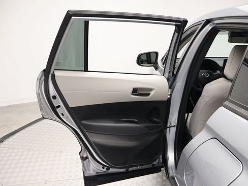 Used 2026 Toyota Corolla Cross L FWD image 21