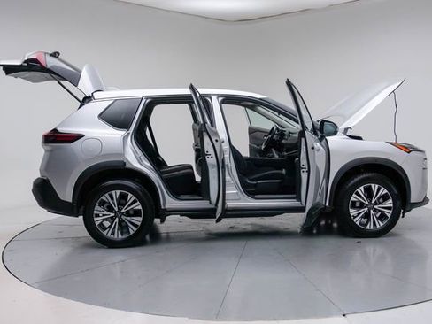 Used 2023 Nissan Rogue SV AWD/4WD image 15