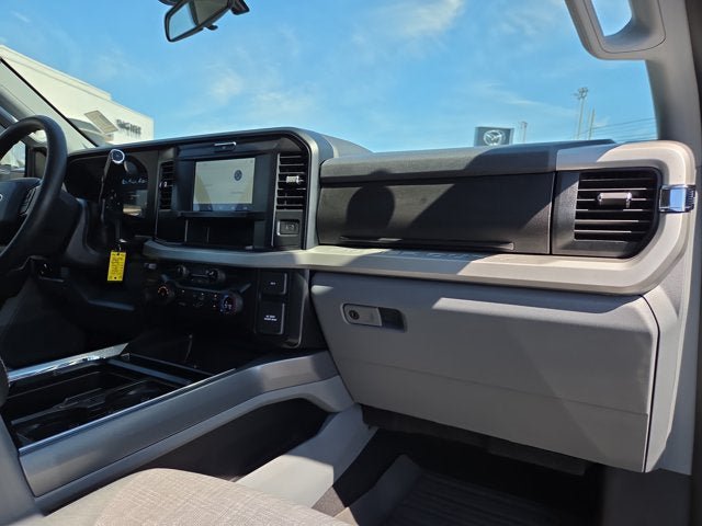 Used 2025 Ford F350 XLT AWD/4WD image 13