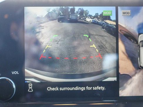 Used 2021 Nissan Rogue SL w/ Premium Package image 24