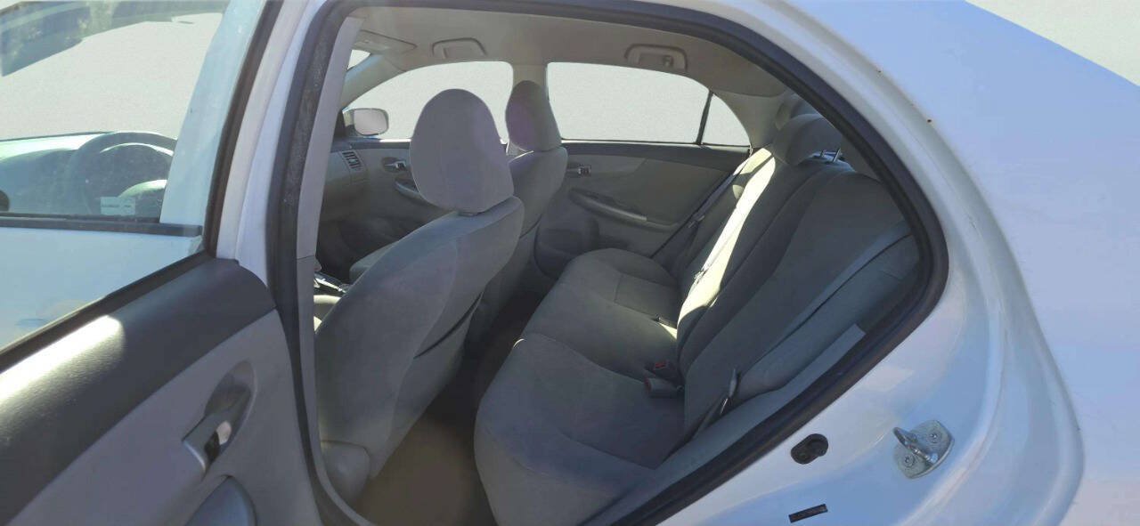 Used 2010 Toyota Corolla LE FWD image 7