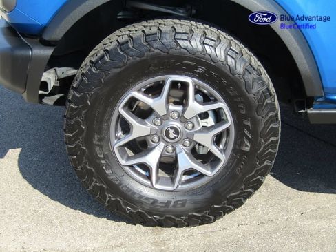Certified 2025 Ford Bronco Badlands AWD/4WD image 4