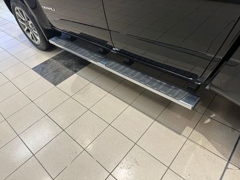 Used 2017 GMC Canyon Denali image 21