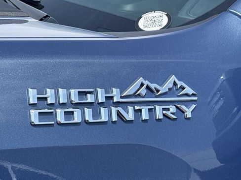Used 2024 Chevrolet Silverado 2500 High Country w/ Technology Package AWD/4WD image 13