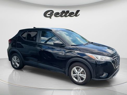 Used 2023 Nissan Kicks S FWD image 4