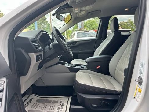 Used 2024 Ford Escape Active w/ Tech Pack #1 AWD/4WD image 10