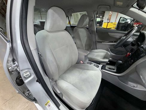 Used 2010 Toyota Corolla LE FWD image 14