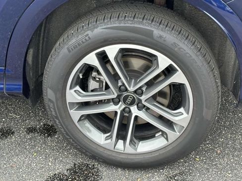 Certified 2025 Audi Q5 Premium w/ Convenience Package AWD/4WD image 10