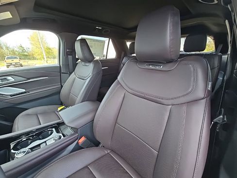 New 2026 Ford Explorer Platinum image 14