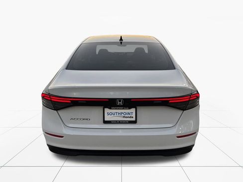 New 2025 Honda Accord SE image 7