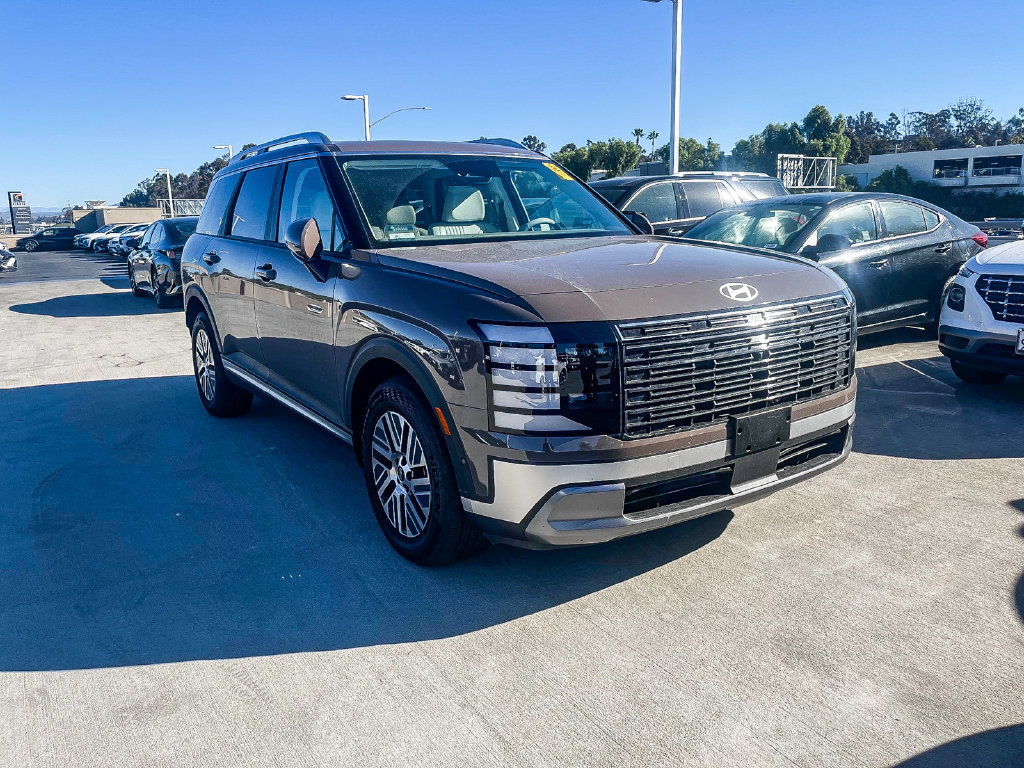 Used 2026 Hyundai Palisade SEL Premium FWD image 3