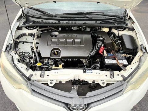 Used 2015 Toyota Corolla LE FWD image 9