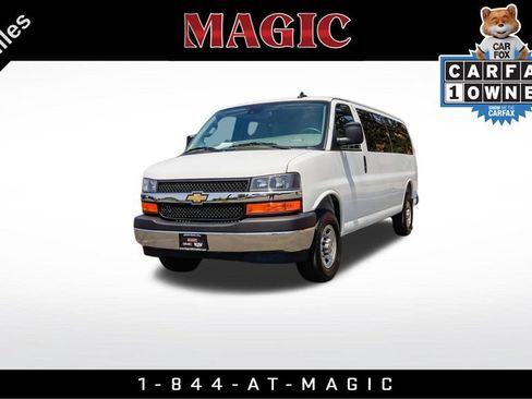 Used 2025 Chevrolet Express 3500 LT w/ LT Preferred Equipment Group RWD image 1
