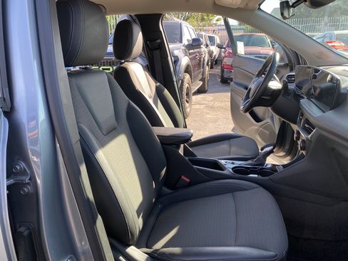 Used 2025 Buick Encore GX Preferred FWD image 23