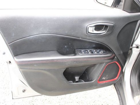 Used 2019 Jeep Compass Trailhawk AWD/4WD image 20