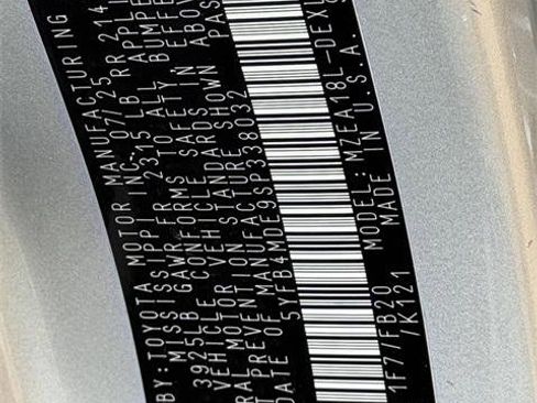 Certified 2025 Toyota Corolla LE image 9