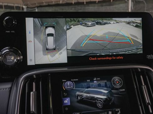 New 2026 Lexus LX 700h Luxury image 15