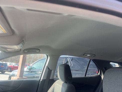 Used 2021 Chevrolet Equinox LT image 11