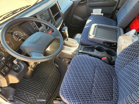 New 2025 Chevrolet Low Cab Forward 5500XG image 4