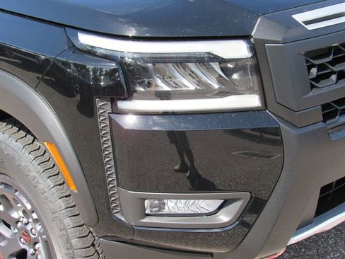 New 2026 Nissan Frontier Pro-X RWD image 9