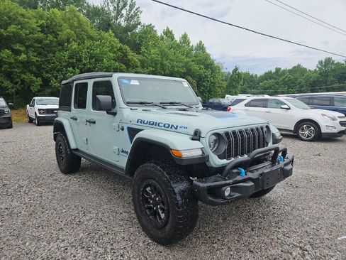 Used 2023 Jeep Wrangler Unlimited Rubicon 4xe AWD/4WD image 4