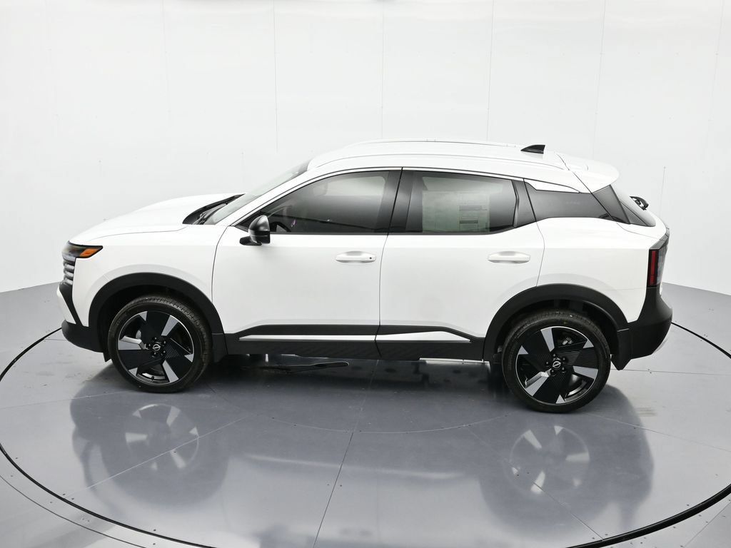 New 2026 Nissan Kicks SR FWD image 33