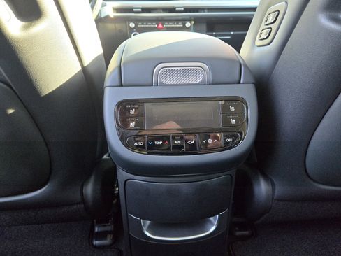 New 2026 Hyundai Ioniq 9 Calligraphy image 15