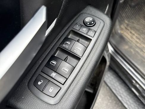 Used 2019 RAM 1500 Big Horn AWD/4WD image 18
