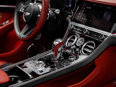 Used 2022 Bentley Continental GT image 63
