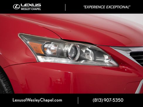 Used 2015 Lexus CT 200h w/ Navigation Package FWD image 3