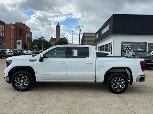 Used 2022 GMC Sierra 1500 SLE AWD/4WD image 2