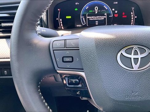 Used 2026 Toyota Camry SE FWD image 19