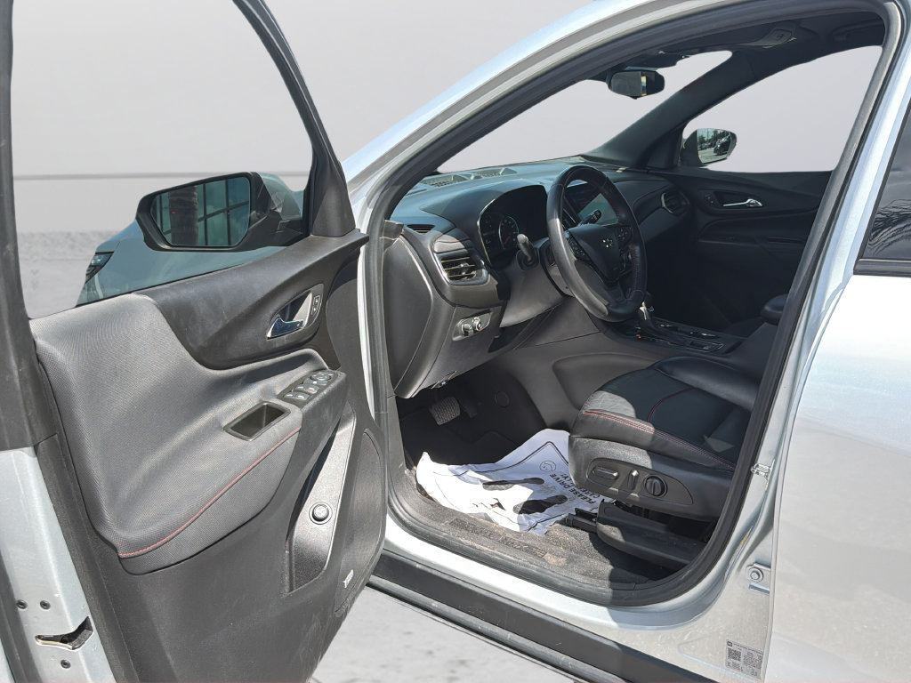 Used 2022 Chevrolet Equinox RS w/ RS Leather Package FWD image 19