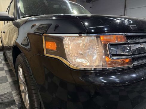 Used 2019 Ford Flex SE image 7