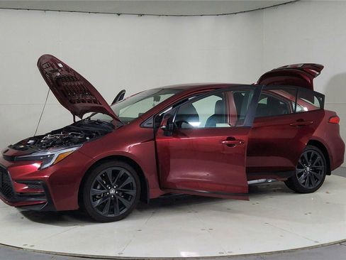 Used 2024 Toyota Corolla SE image 10