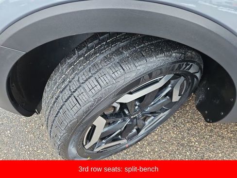 Used 2025 Kia Telluride S image 16