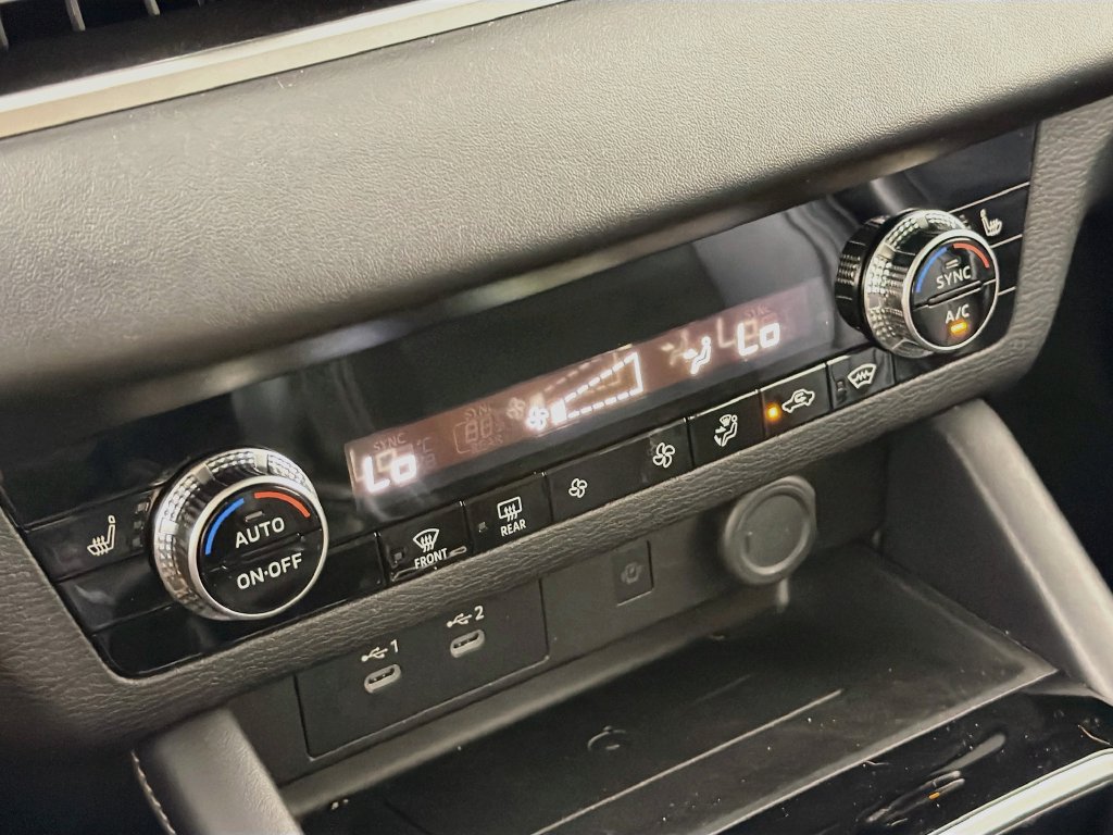 Used 2025 Mitsubishi Outlander SE AWD/4WD image 19