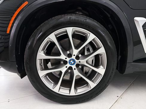 Used 2024 BMW X5 xDrive50e AWD/4WD image 14