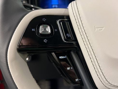 Used 2025 Lincoln Aviator Reserve w/ Equipment Group 201A image 16