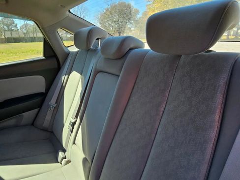 Used 2010 Hyundai Elantra Blue w/ Comfort Pkg 2 image 18