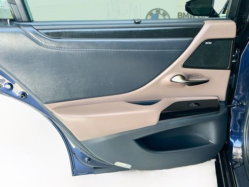 Used 2023 Lexus ES 350 Ultra Luxury w/ Accessory Package (Z2) FWD image 23