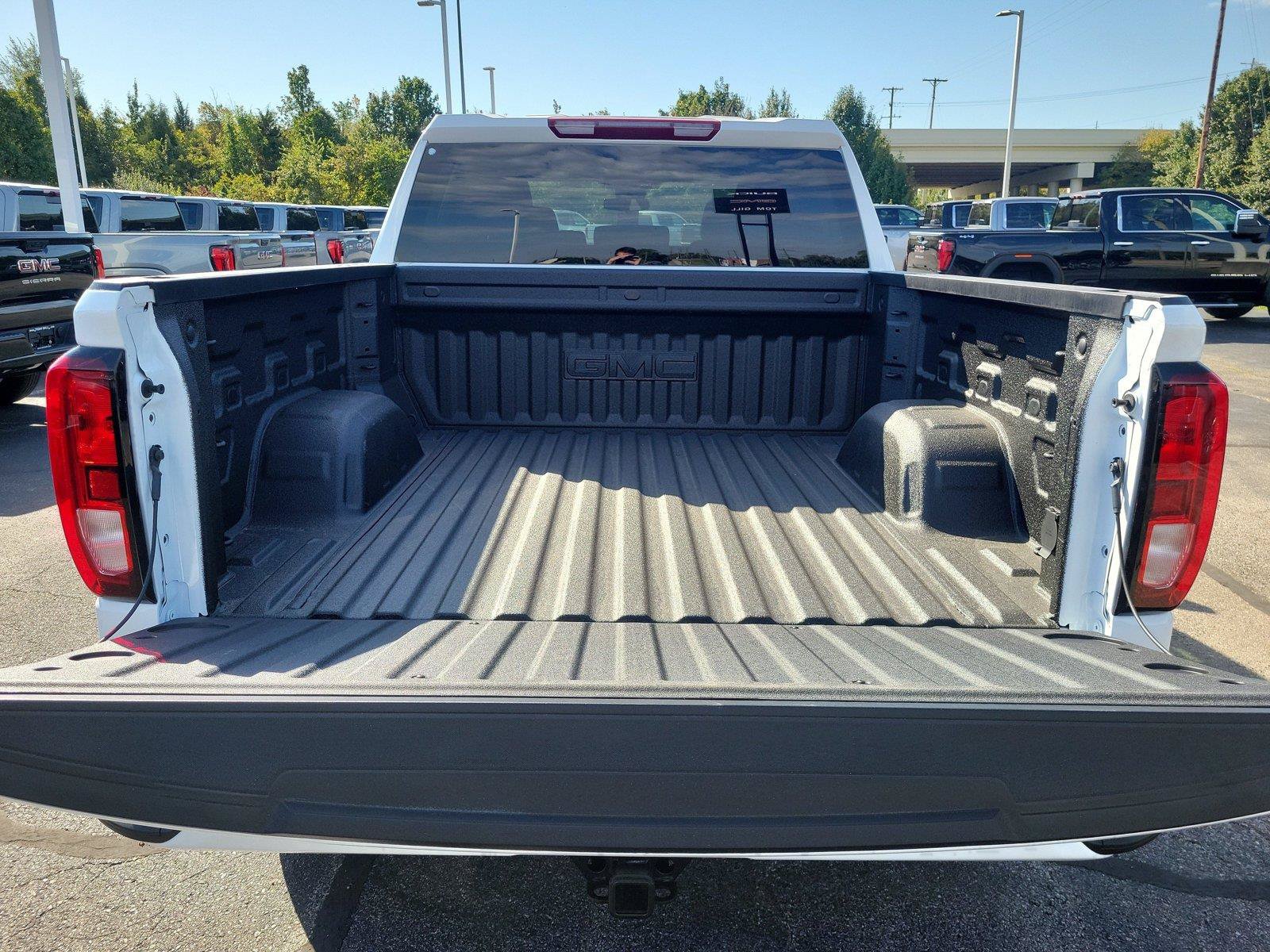 New 2026 GMC Sierra 1500 Elevation w/ Elevation Select Package AWD/4WD image 7