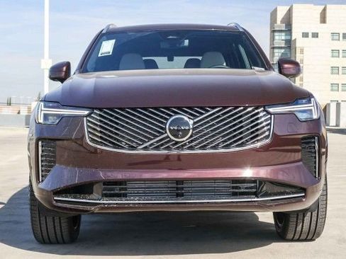 New 2026 Volvo XC90 T8 Plus image 2