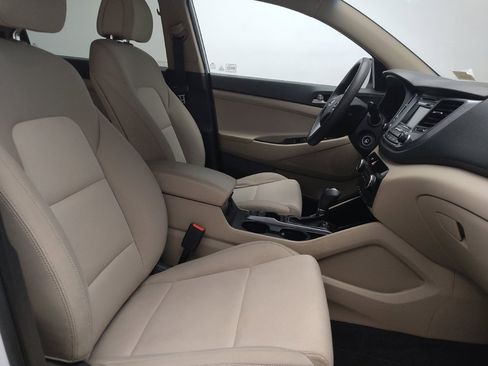 Used 2018 Hyundai Tucson SE image 21