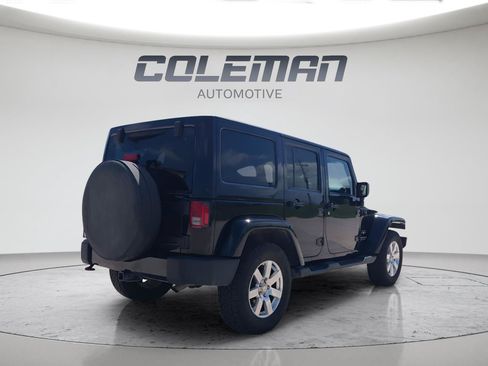 Used 2016 Jeep Wrangler Unlimited Sahara w/ Connectivity Group AWD/4WD image 5
