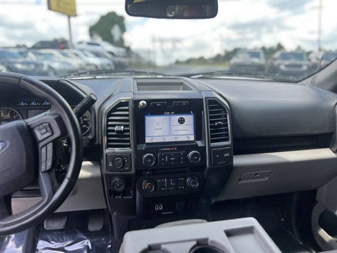 Used 2017 Ford F150 XLT w/ Equipment Group 302A Luxury image 18