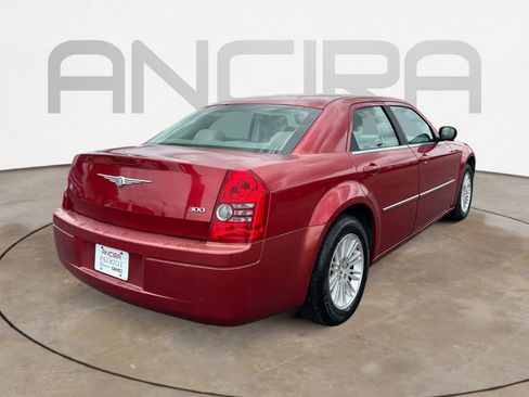 Used 2009 Chrysler 300 LX RWD image 10