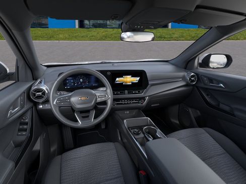 New 2026 Chevrolet Equinox LT image 4